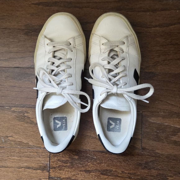 Veja Campos Women's White Sneakers Size 8 - Picture 6 of 9